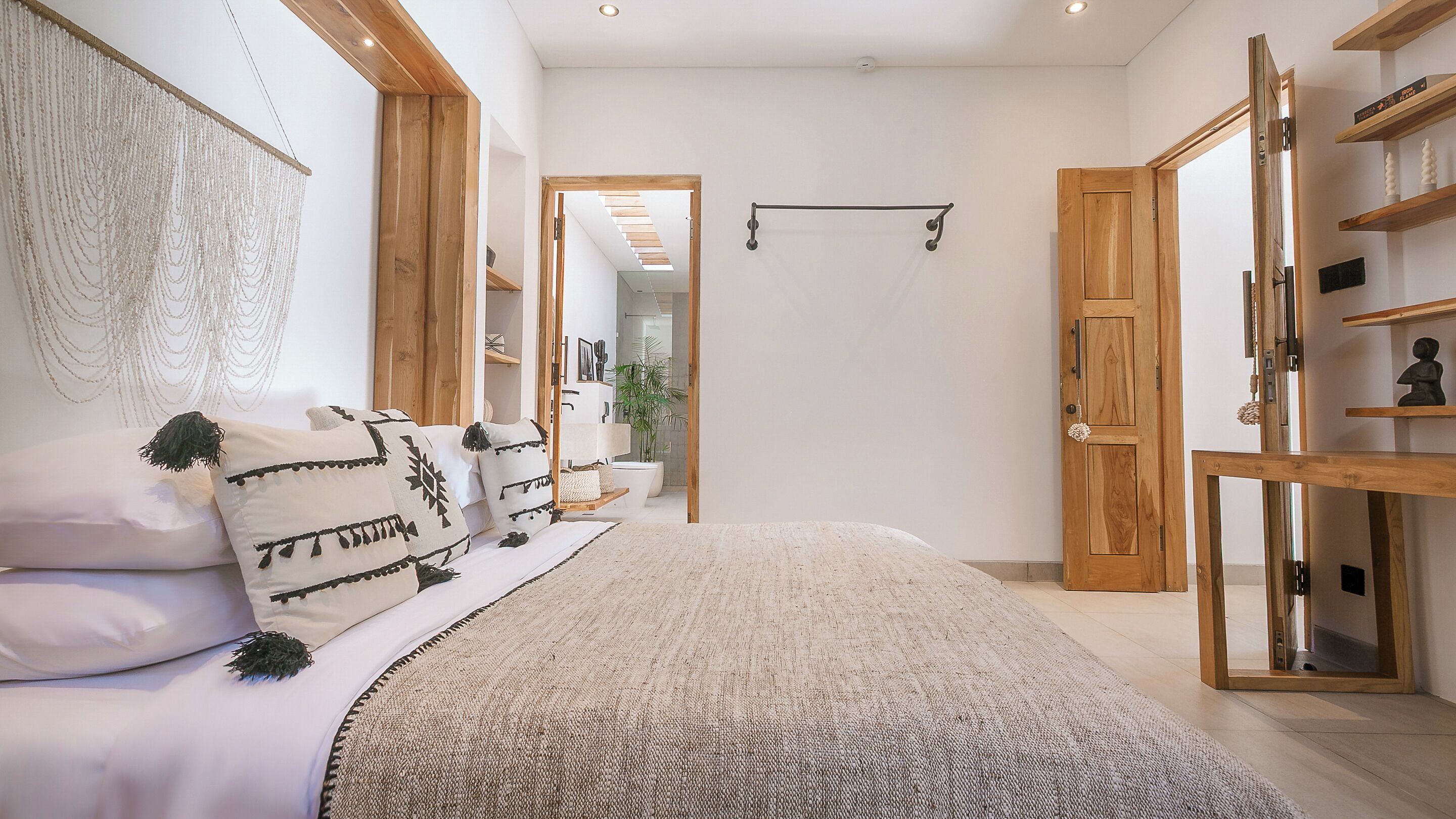 Vila luxo, 2 quartos, vista para o jardim | 2 quartos, escrivaninha, cortinas blackout