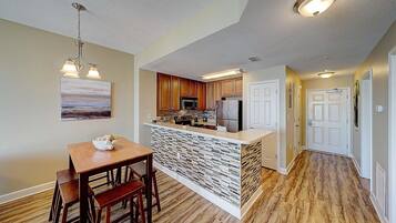 Condo, Multiple Beds (Seychelles 205 ) | Dining