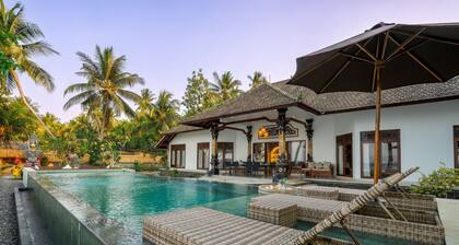 4 Bedroom Villa with private pool