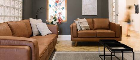TV, fireplace, offices