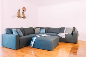 TV, lareira, aparelho de som, escritórios