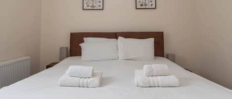 Basic Cottage, 2 Double Beds