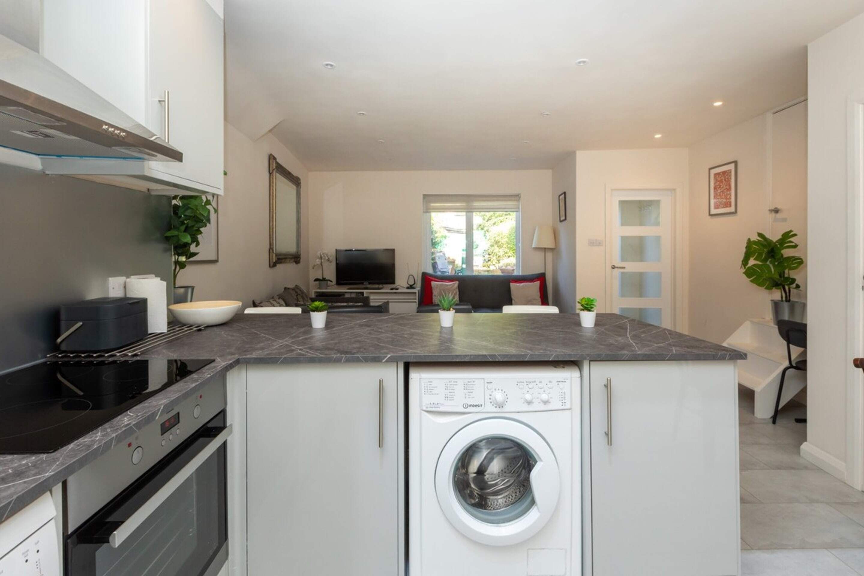 Basic Cottage, 2 Double Beds | Private kitchen | Fridge, microwave, oven, stovetop