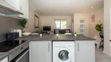 Basic Cottage, 2 Double Beds | Private kitchen | Fridge, microwave, oven, stovetop