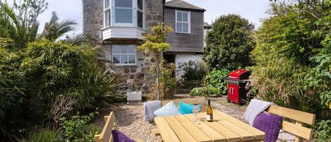 屋外ダイニングエリア