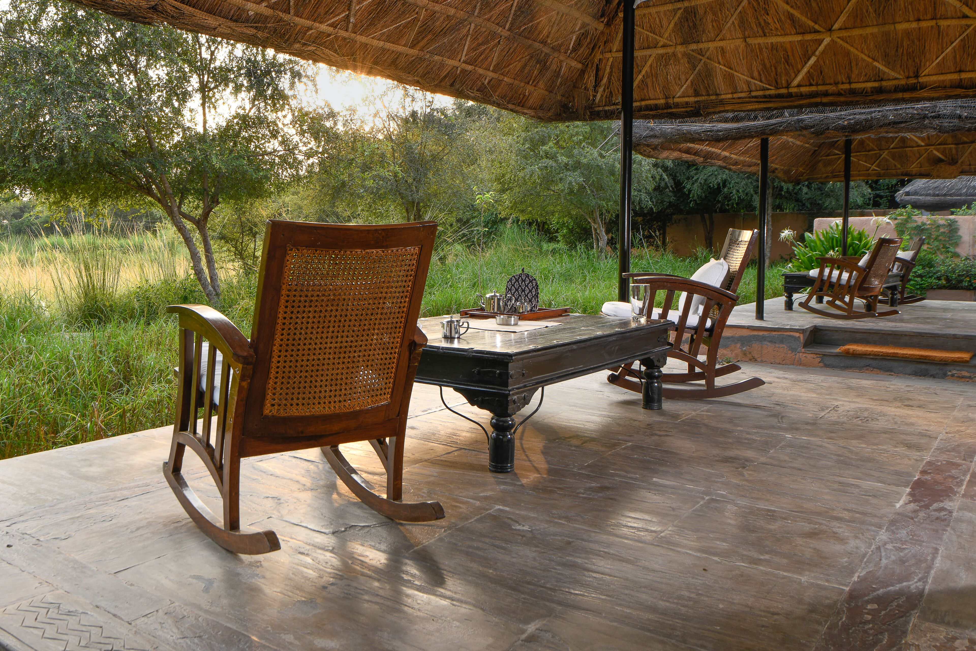 Luxury Cottage, Lake View | In-room safe, desk, bed sheets