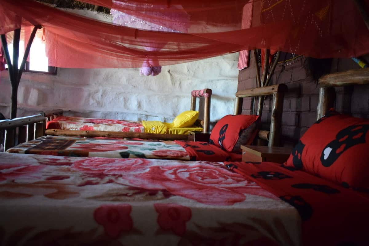2 habitaciones, decoración personalizada y muebles diferentes