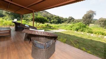 Cottage, 2 Bedrooms, Patio, Mountain View | Terrace/patio