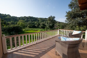 Cottage, Balcony, Mountain View | Desk, bed sheets - Wordsworth Lodge (Abu Road)