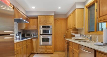 Spacious Vail Golf Course Home!