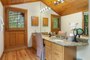 Unclassified image, 2 of 29, button