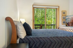 3 habitaciones, escritorio, tabla de planchar con plancha y wifi gratis 