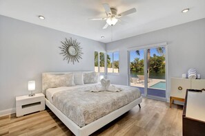 3 Schlafzimmer, Schreibtisch, Bügeleisen/Bügelbrett, Reisekinderbett