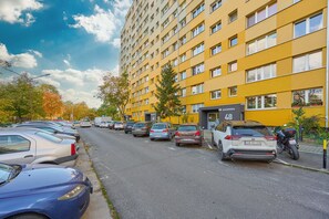 Exterior - Black & White Studio by Renters (Wroclaw)