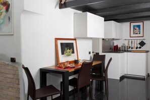 Dining - The ARTSHOP maisonette (Roma)