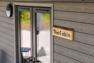 Cabin | Exterior detail