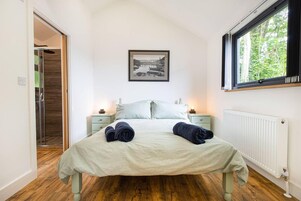 Cabin | 1 bedroom, iron/ironing board, free WiFi, bed sheets