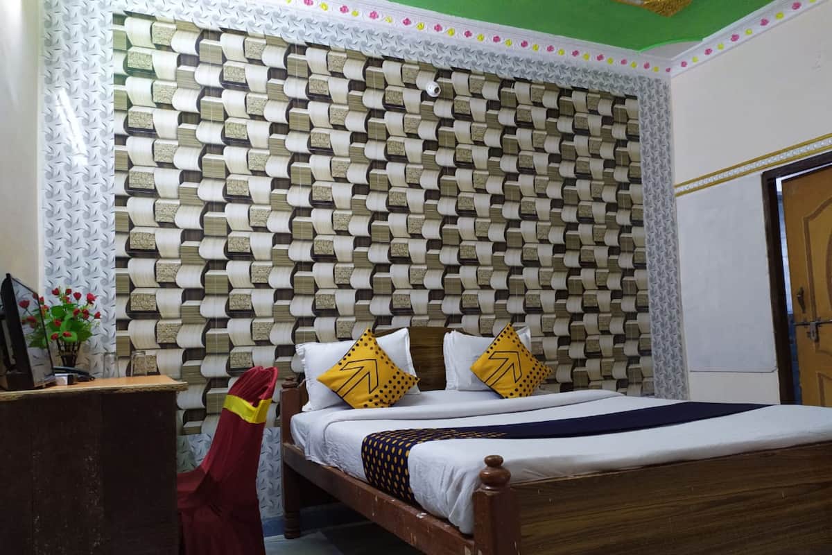 Deluxe Double Room | Free WiFi, bed sheets