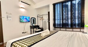 Habitación clásica, 1 cama Queen size | Decoración personalizada, muebles diferentes y escritorio 