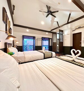 Deluxe Room, Balcony, River View | Individually decorated, individually furnished, desk, iron/ironing board - Wayfarer Guest House Malacca (Malacca City)