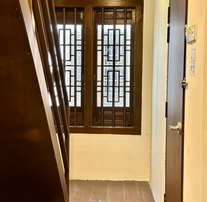 Basic Room, 2 Queen Beds, Non Smoking, Private Bathroom | Individually decorated, individually furnished, desk, iron/ironing board - Wayfarer Guest House Malacca (Malacca City)