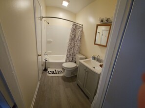 Assecador de cabells, tovalloles, sabó i xampú 