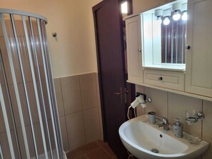Hair dryer, bidet, towels, soap - Atena apartments 1 Agrigento center: your retreat in Agrigento (Agrigento)
