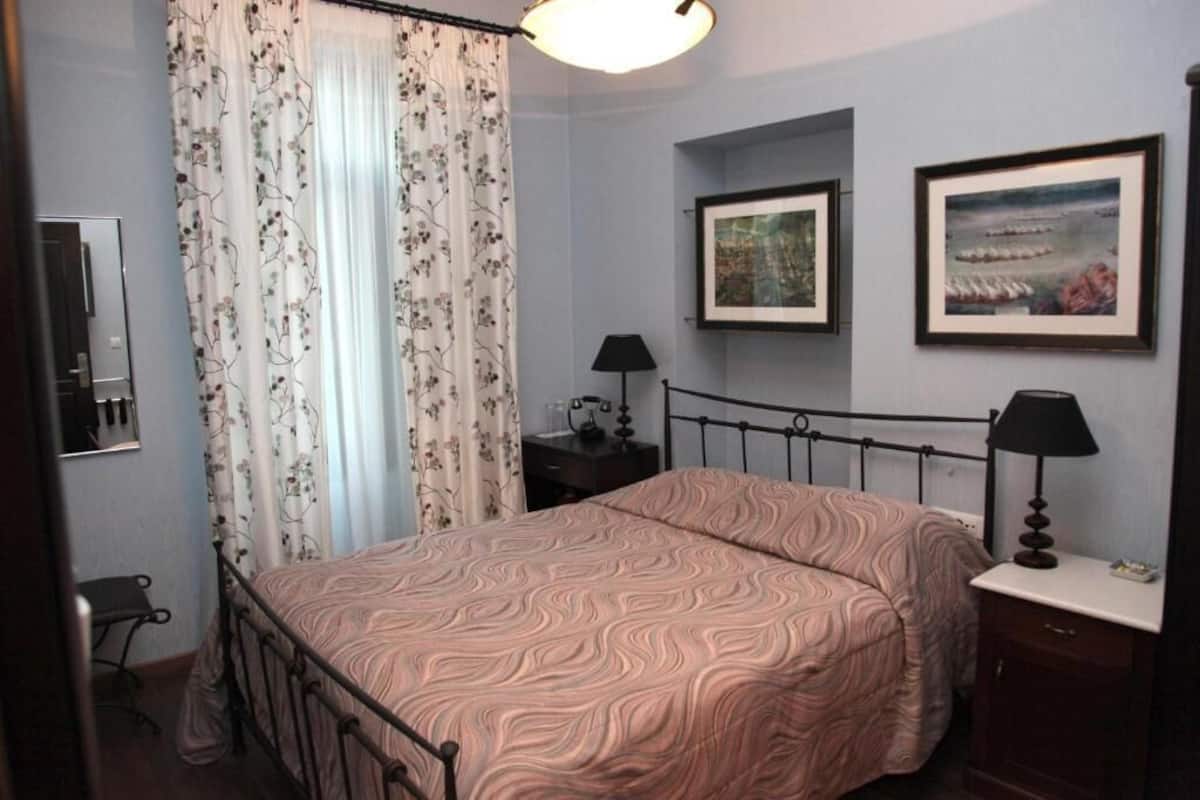 Double Room with Harbour View | Soundproofing, free WiFi, bed sheets