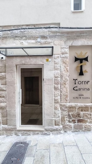 Exterior - Torre Canina Suite & Rooms  (Trani)