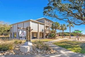 Exterior - 1st Floor Free Parking Monthly Specials (By Beach Star) (Myrtle Beach)