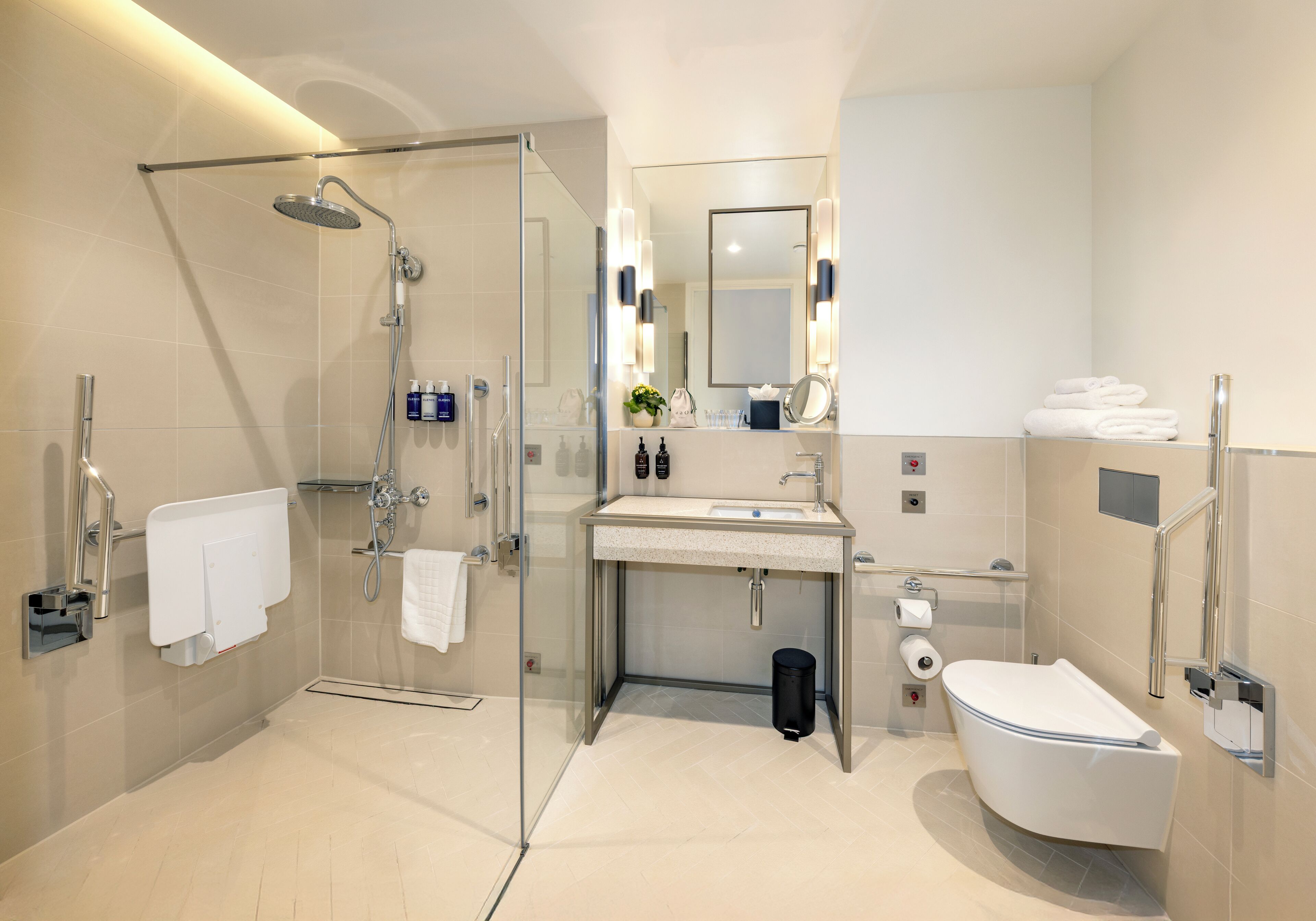 Photo - Dao by Dorsett North London