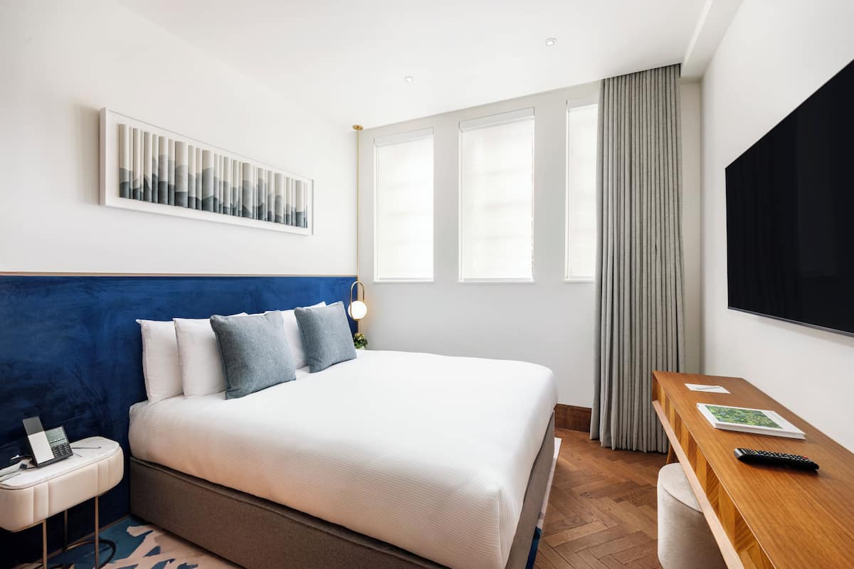 Cozy Historic Studio | Allergitestet sengetøy, safe på rommet og strykejern/-brett