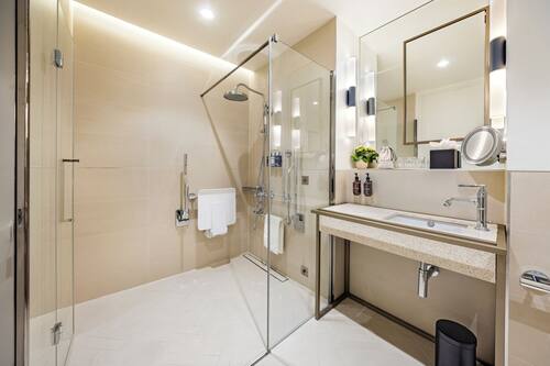 One Bedroom | Bathroom