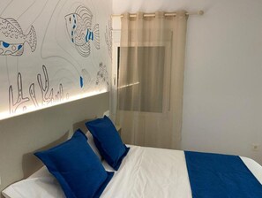 1 bedroom, in-room safe, iron/ironing board, travel cot