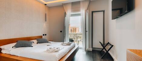 3 chambres, coffres-forts dans les chambres, bureau