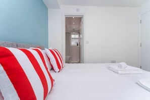 3 soverom, strykejern/-brett, wi-fi og sengetøy