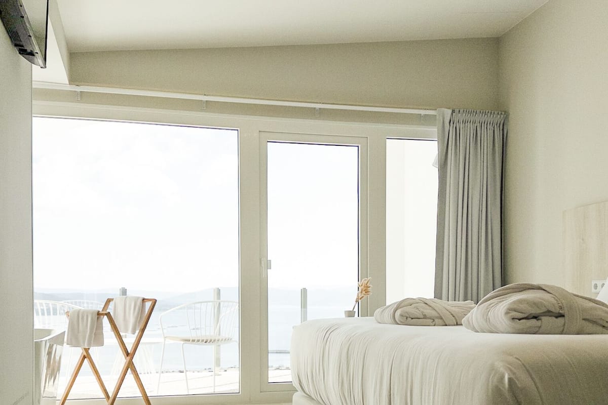 Superior kamer, 1 kingsize bed, balkon, uitzicht op zee | Lakens van Egyptisch katoen, luxe beddengoed, donzen dekbedden