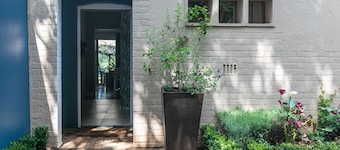 Cozy ,Emmarentia Guest House in Johannesburg, next to emmarentia dam