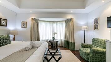 7 bedrooms, iron/ironing board, WiFi, bed sheets