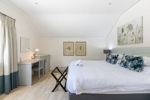 7 slaapkamers, een strijkplank/strijkijzer, wifi, beddengoed