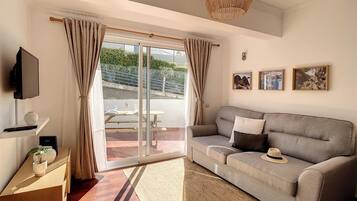 Apartment | 1 bedroom, desk