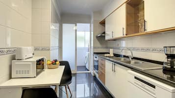 Apartment | 1 bedroom, desk