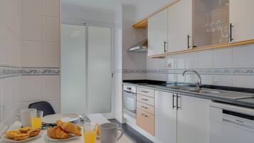 Apartment | 1 bedroom, desk