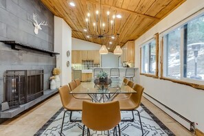 Dining - Mountain Mansion | Hot Tub | Sauna (Morrison)