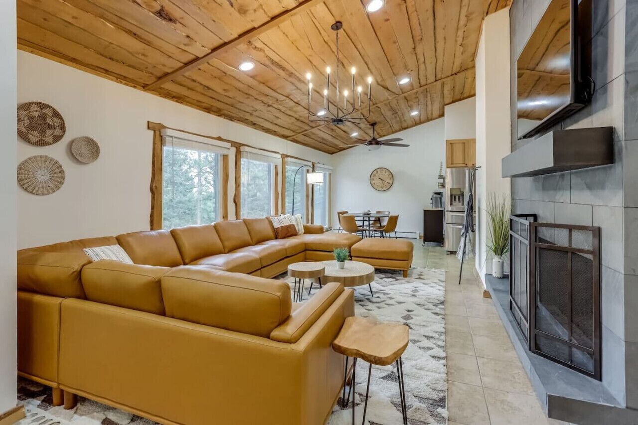 Televisie en een open haard