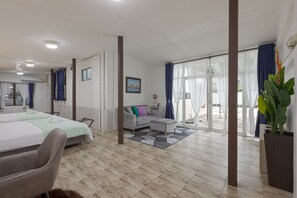 5 habitaciones, tabla de planchar con plancha, wifi y ropa de cama 