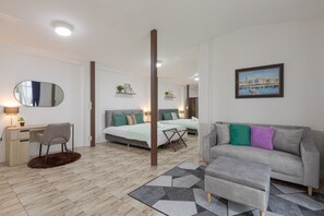 5 camere, ferro/asse da stiro, Wi-Fi, lenzuola