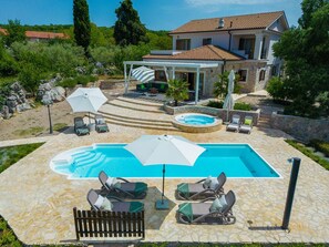 Pool - Villa Laura with pool and jacuzzi (Kvarner - Brusići) (Brusići)