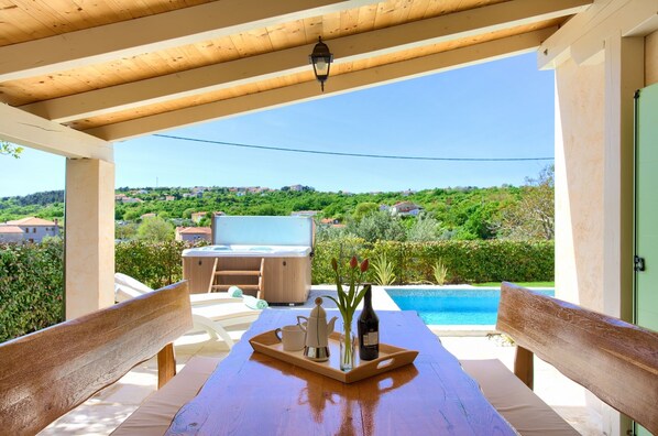 Outdoor dining - Villa Luca (Kvarner - Vrh) (Vrh)