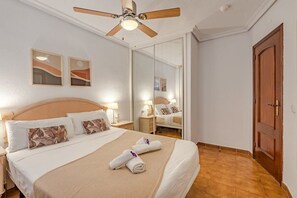 1 bedroom, in-room safe, iron/ironing board, travel cot - Albatros Comfort Home (Golf del Sur)